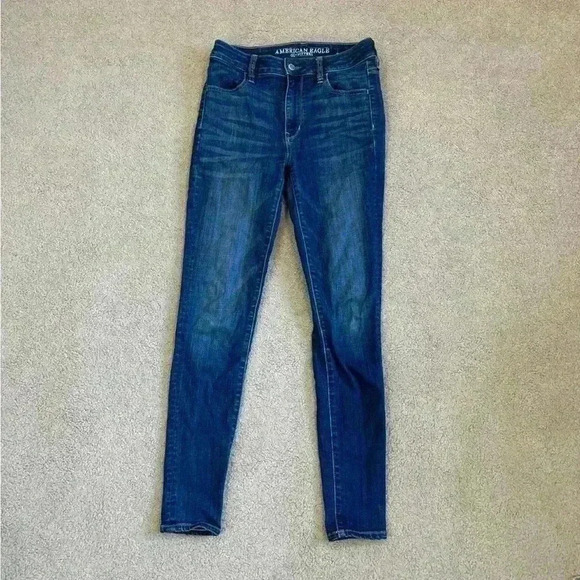 American Eagle Outfitters Denim - American eagle super high rise jeggings in size 2